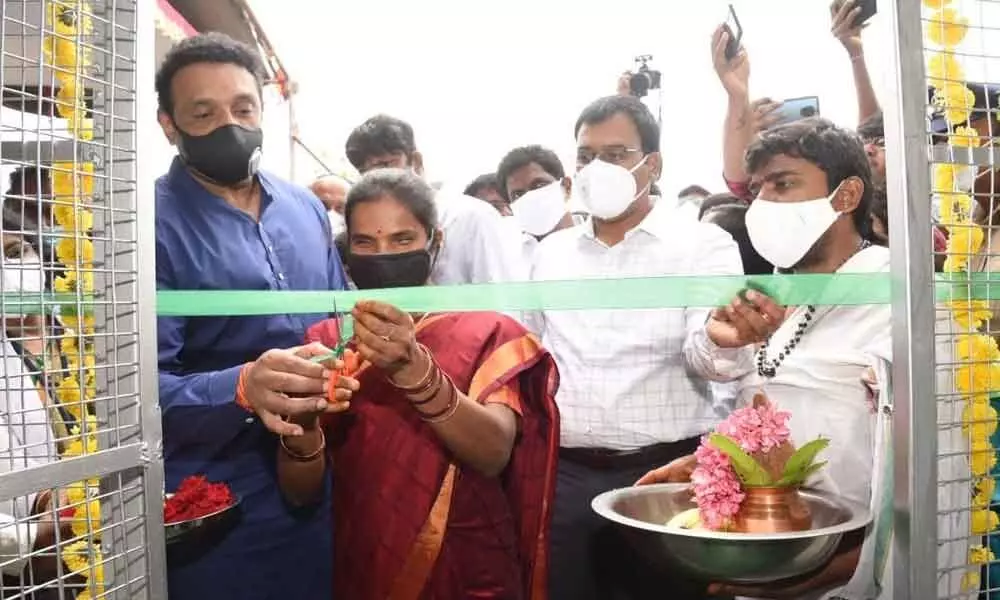 Nellore: Challenged woman opens Sonu Soods oxygen plant