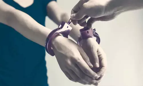 CBI arrests Station Director of CSMT in graft case