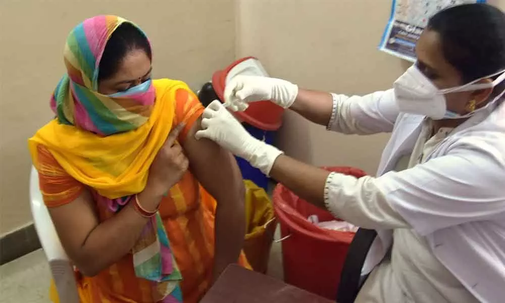 Many fear missing second jab due to vax crunch in Telangana