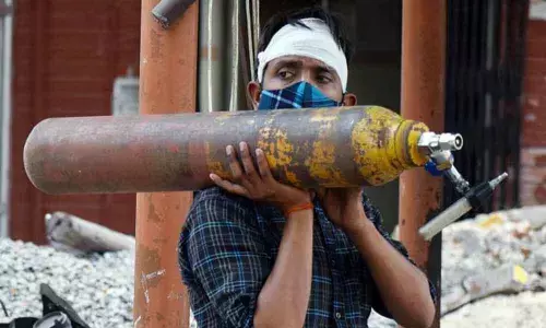 Submit data on oxygen shortage deaths, Centre tells States