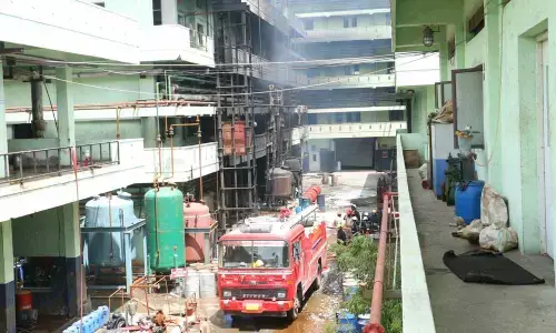 4 hurt in fire mishap at pharma company