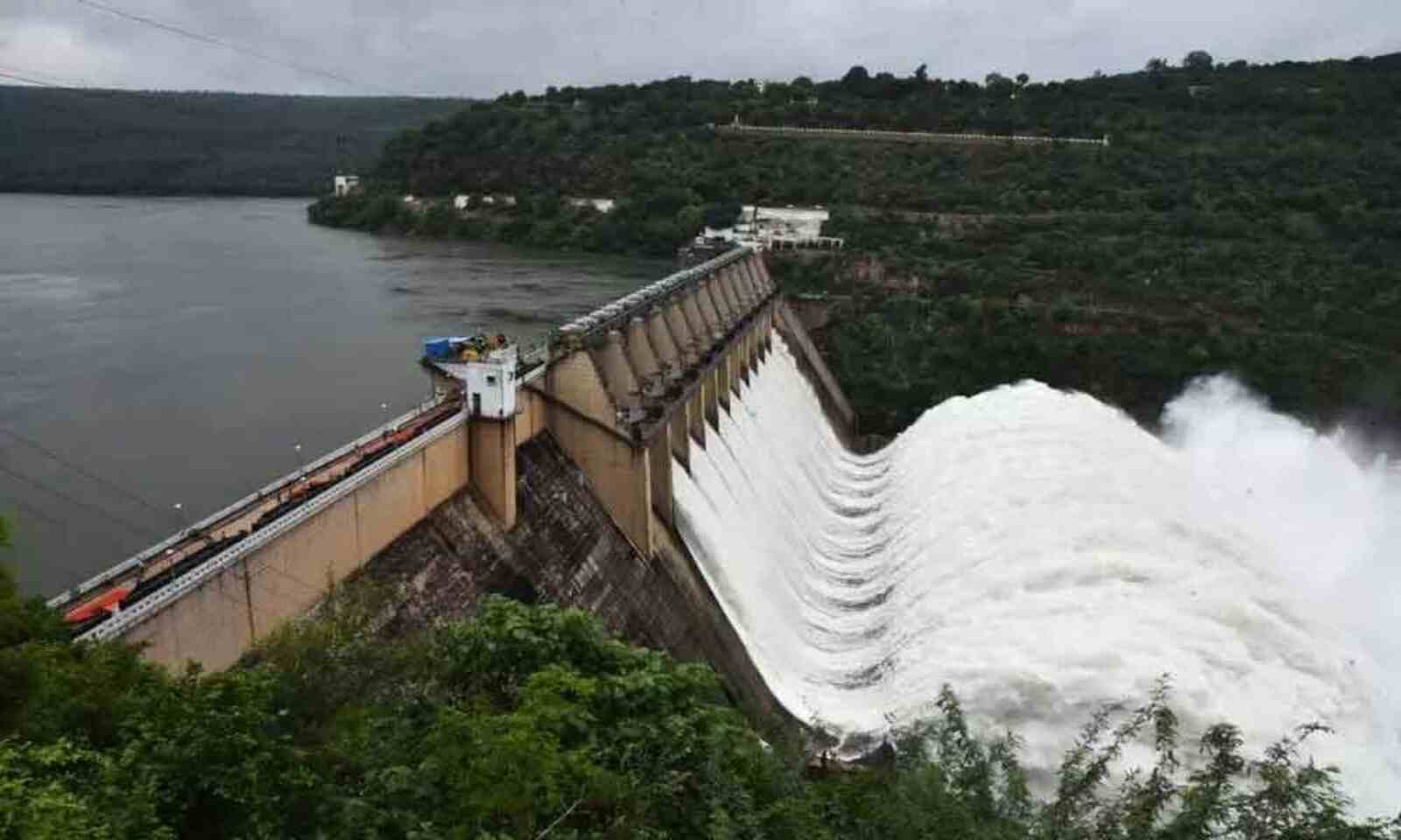 Andhra Pradesh: Srisailam Dam gates lifted amid increase of inflow,  tourists flock to the spot