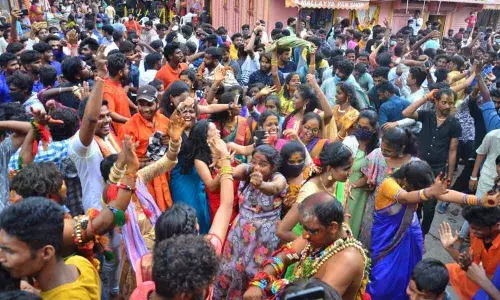 Hyderabad City College students offer Bonam