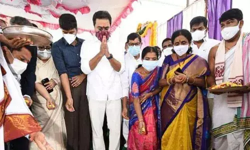 10,000 will get jobs at Apparel Park: KTR