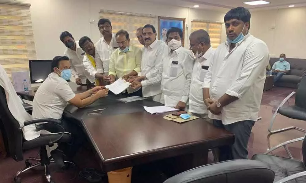 TDP leaders from Prakasam district submitting representation to Collector Pravin Kumar in Ongole on Monday