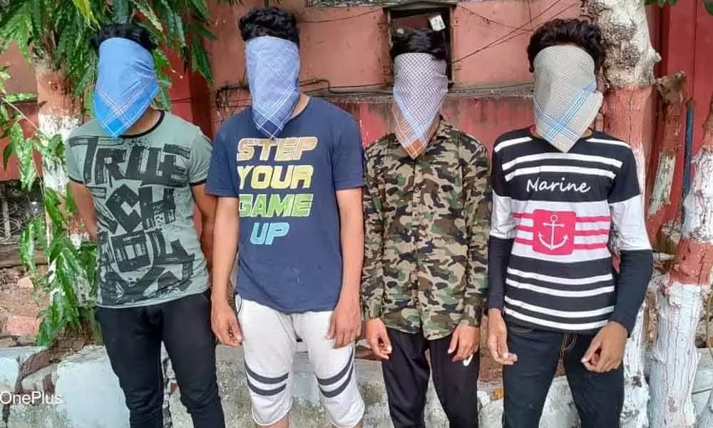 Hyderabad: 4 held for impersonating cops