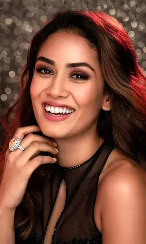 Trendy Accessory Game Of Shahid Kapoor’s Heartthrob Mira Rajput