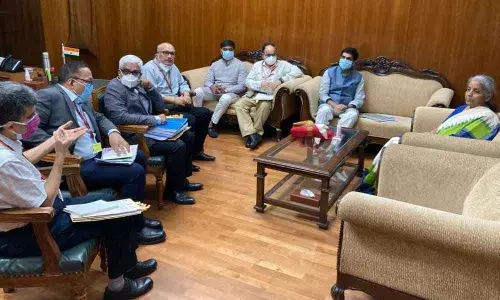Andhra Pradesh Finance Minister Buggana Rajendranath Reddy meets Union Finance Minister Nirmala Sitharaman along with State government officials