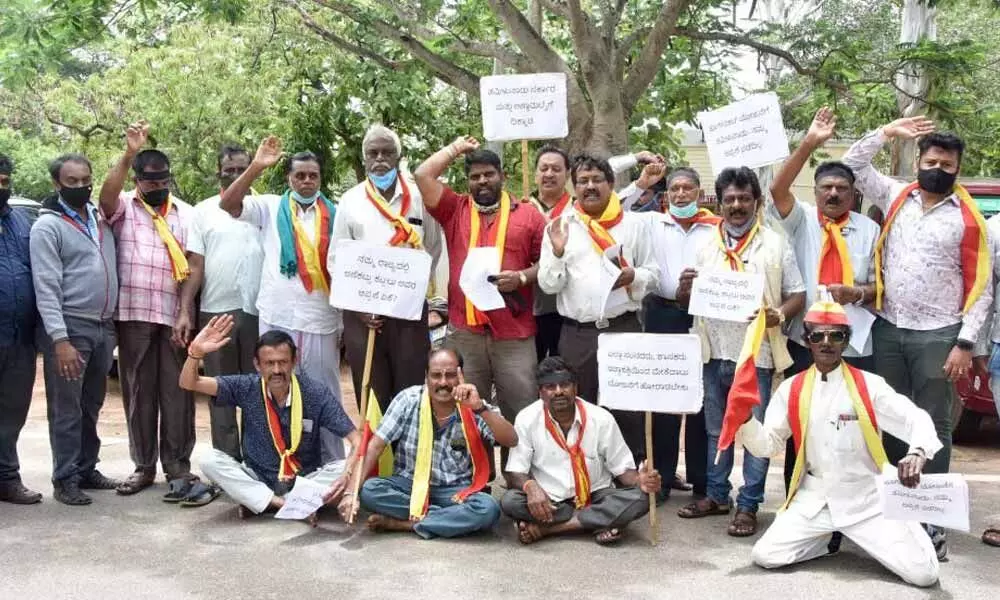 Tamil Nadu BJP chief Annamalai stages hunger strike against Mekedatu