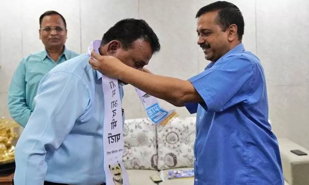Mahadev Naik, a former Goa Industries Minister and two-term BJP MLA, joined the AAP