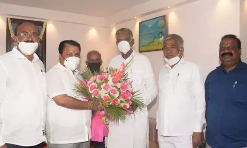 BJP MP Srinivas Prasad announces political retirement