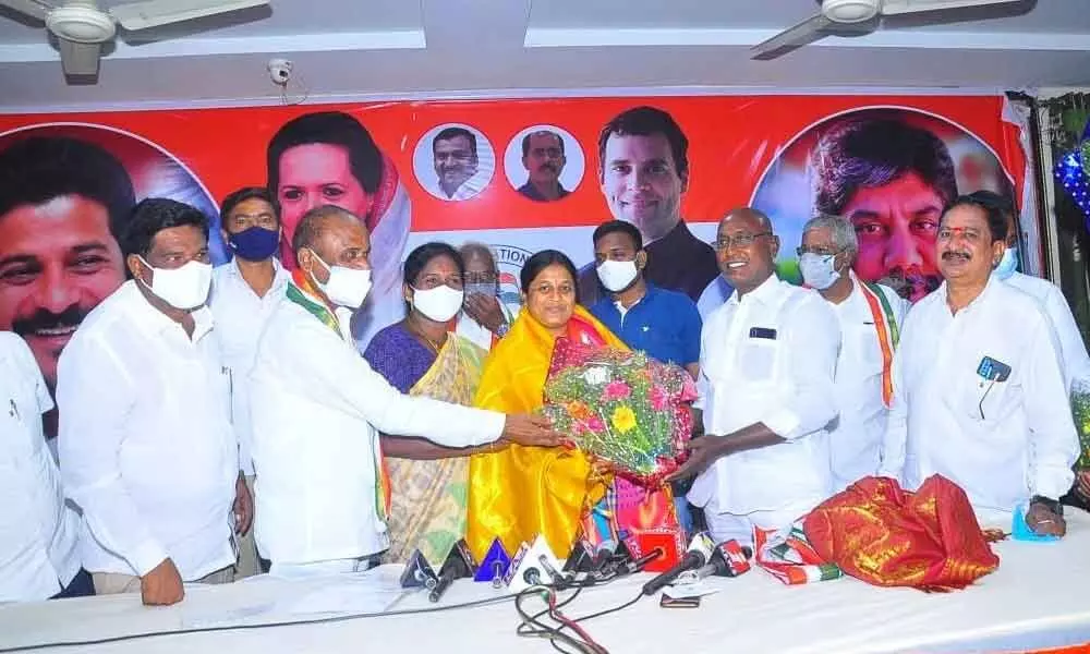 DCC President Puvvala Durga Prasad and other leaders felicitating to the newly appointed women president Sowjanya on Saturday