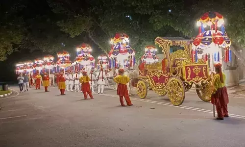 Pandemic casts shadow on traditional Indian weddings