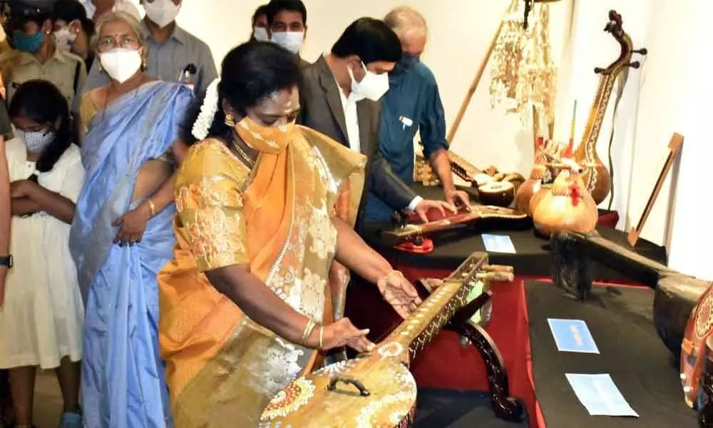 Governor Dr Tamilisai Soundararajan visits ethnic tribal art exhibition