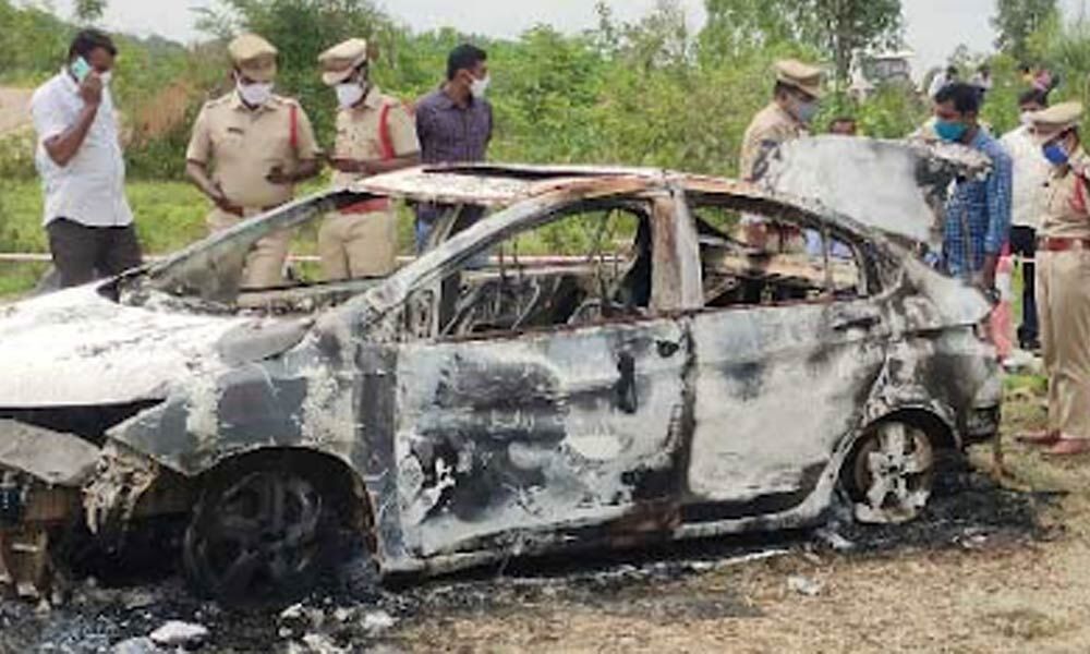 Telangana: Body found in burnt car in Medak