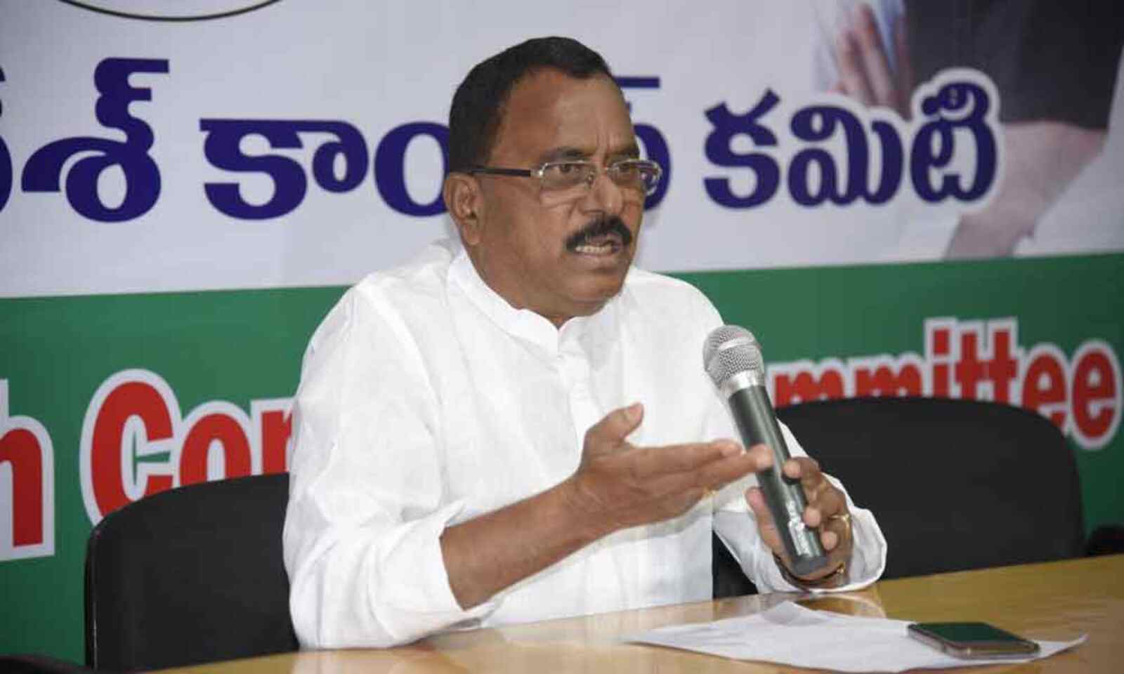 Disgusted people keen on ousting KCR in ensuing elections: Mallu Ravi
