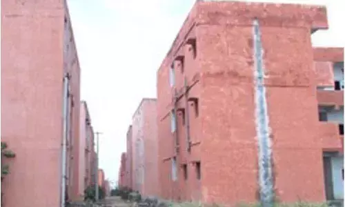 A host of civic woes plague JNNURM Colony residents