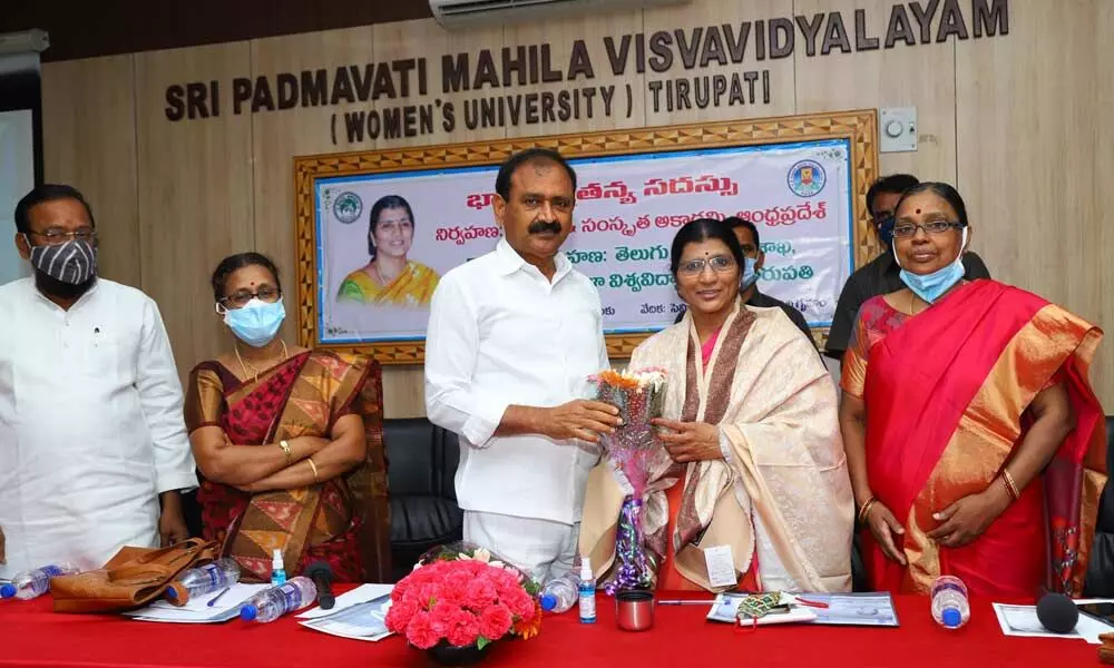 MLA Bhumana Karunakar Reddy felicitating chairperson of AP Telugu & Sanskrit Academy Dr N Lakshmi Parvathi in Tirupati on Friday