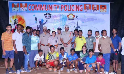 Police officials with senior category winners’ team