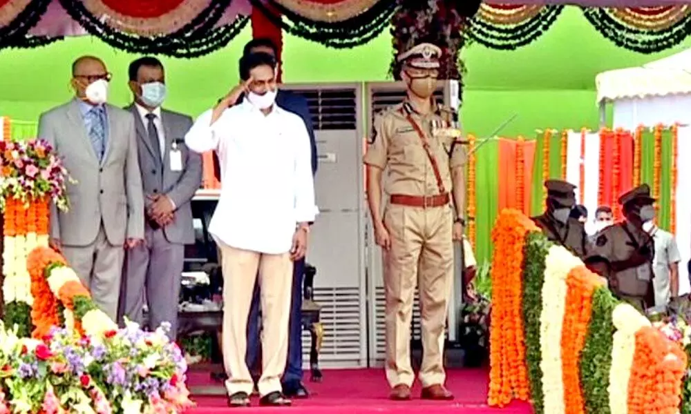 YS Jagan hoists National flag in Vijayawada