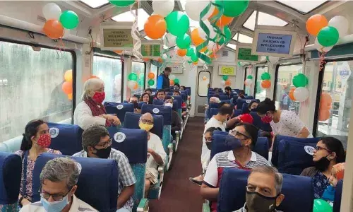 1st run of Vistadome coach of Deccan Queen full