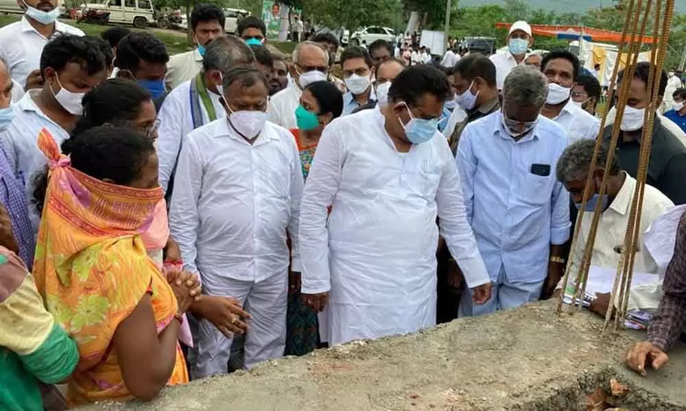 Visakhapatnam: Housing Minister inspects Jagananna colonies
