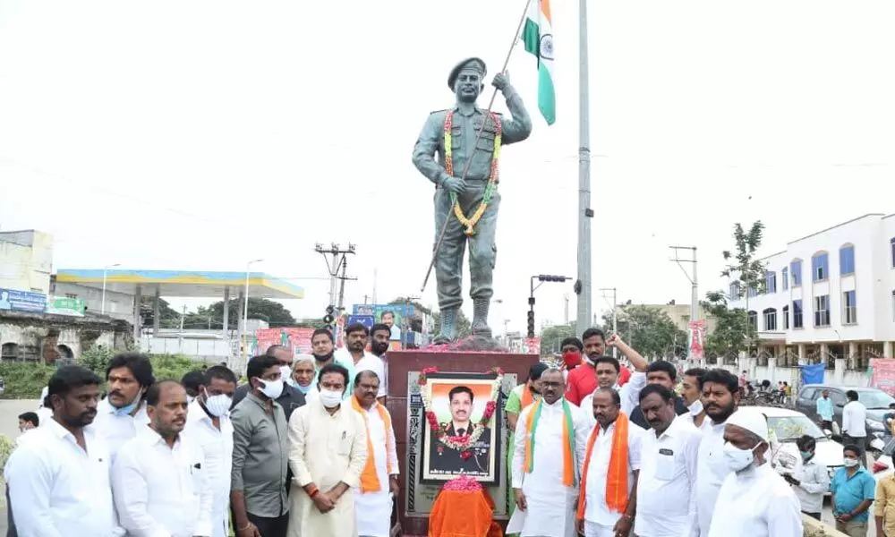 Kishan Reddys Jan Ashirwad Yatra reaches Suryapet, pays tribute to Colonel Santosh Babu