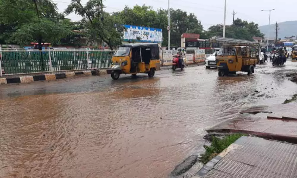 Rainwater stagnated on the roads of Visakhapatnam on Friday Photo: Vasu Potnuru