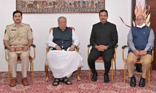 Governor Biswa Bhusan bids farewell to senior officers of Raj Bhavan