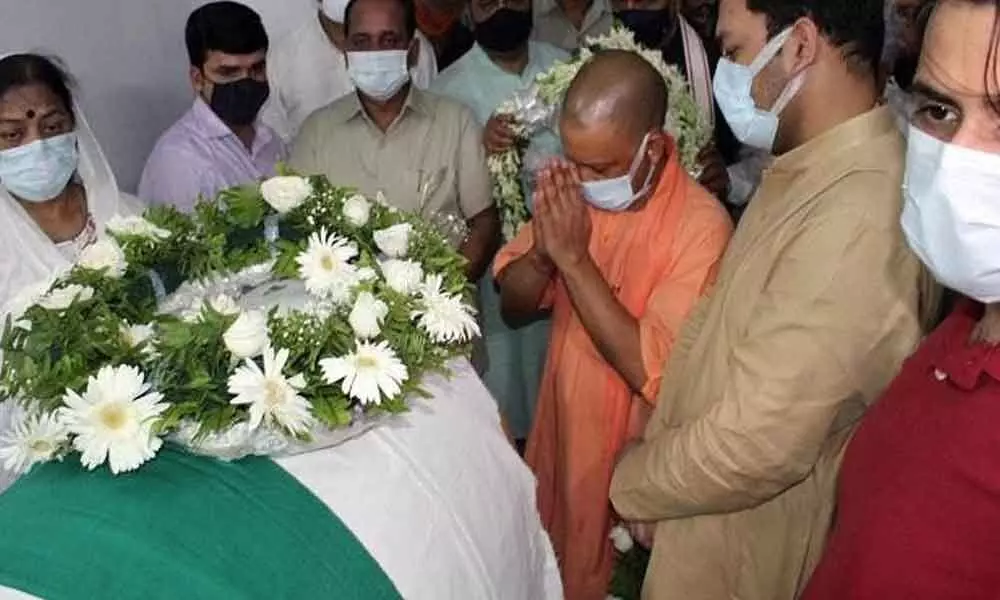 Chief Minister Yogi Adityanath on Sunday paid last respects to late former UP Chief Minister Kalyan Singh