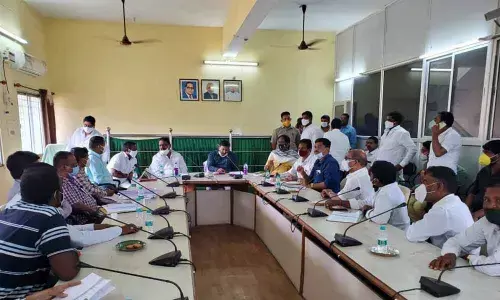 Talks on road widening run into rough weather