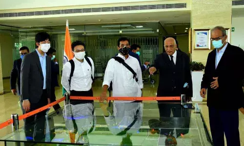 Sri City FoundationPresident Ramesh Subramaniam briefing the visiting Japanese delegation