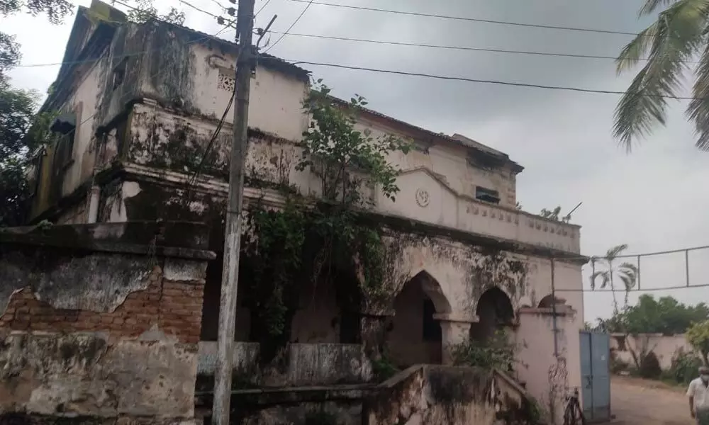 The old residential building of Vodithela family at Singapur in Karimnagar district