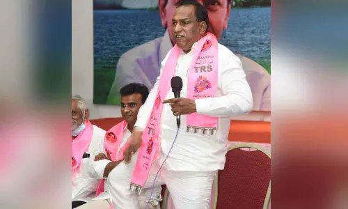 Malla Reddys thigh-flapping challenge to Revanth Reddy