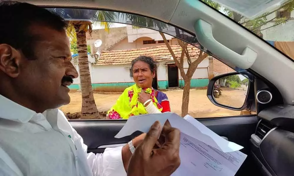 Devarkadra MLA Ala Venkateshwar Reddy sanctioned Kalyanalaxmi scheme for the grand daughter of one Devamma, when she stopped his vehicle and sought help, in Molgera village on Thursday