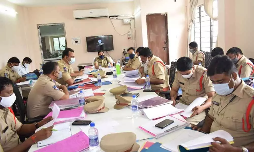 SP K Apoorva Rao takes stock of pendency of cases