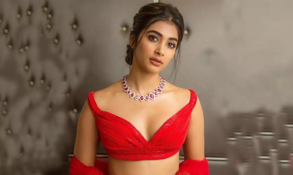 Oh-So-Glamorous Style File Of ‘Most Eligible Bachelor’ Actress Pooja Hegde