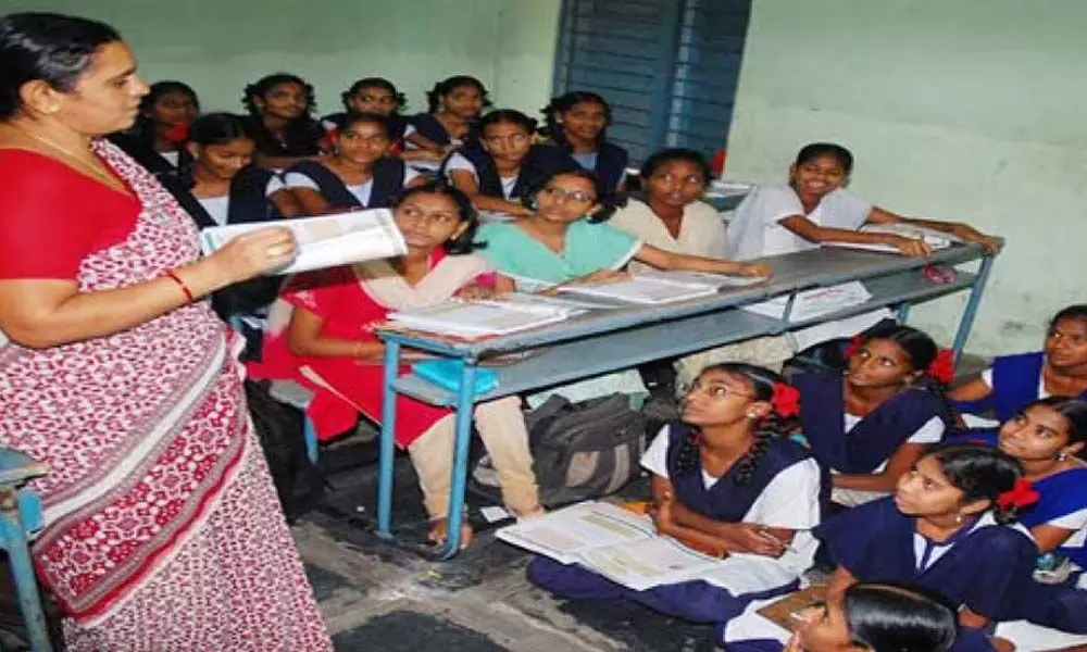 Experts pitch for Telugu as medium of instruction