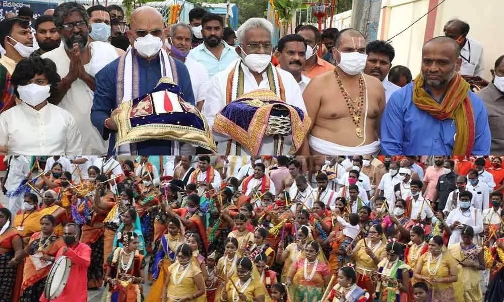 TTD Chairman Y V Subba Reddy, EO K S Jawahar Reddy and others taking part in a procession organised in connection with the launch of Navaneeta Seva at Tirumala on Monday (Top); Srivari Sevakulu taking part in the procession at Tirumala (Bottom)