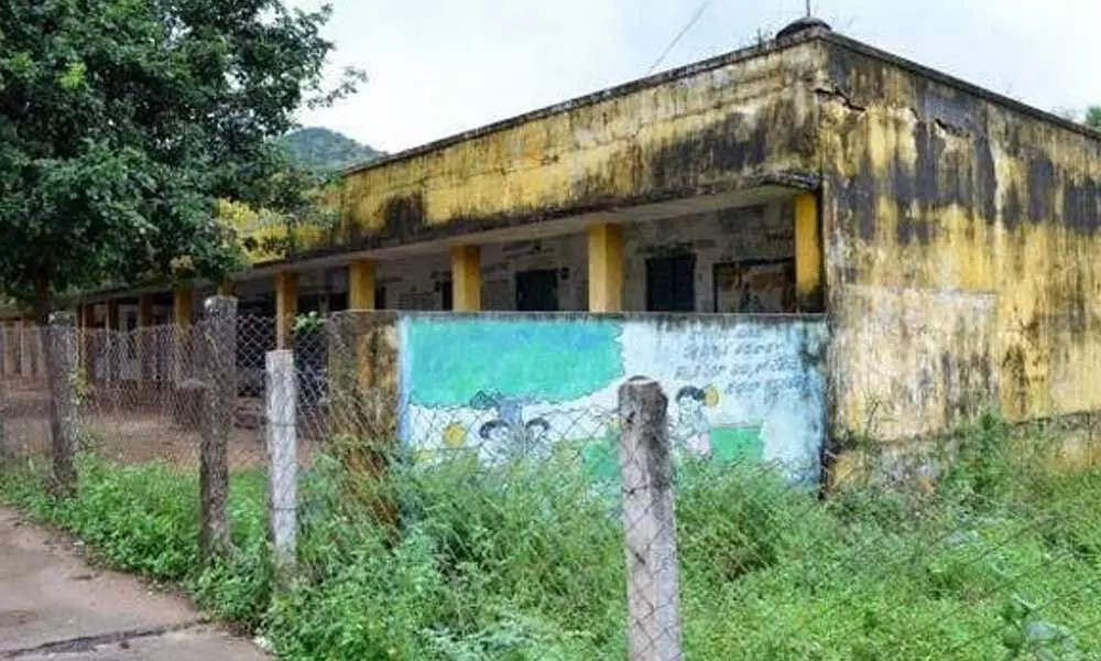 A school building in Madakasira is yet to get facelit under Nadu-Nedu