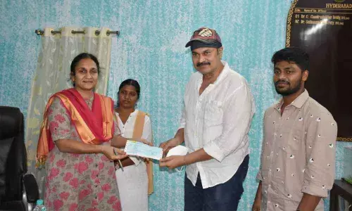 Nagababu visits Nehru zoo park