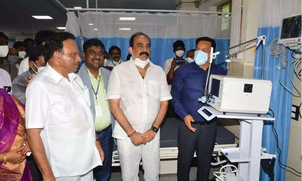 Minister Balineni Srinivasa Reddy and MP Magunta Srinivasulu Reddy inspecting the ICU at GGH Ongole on Thursday