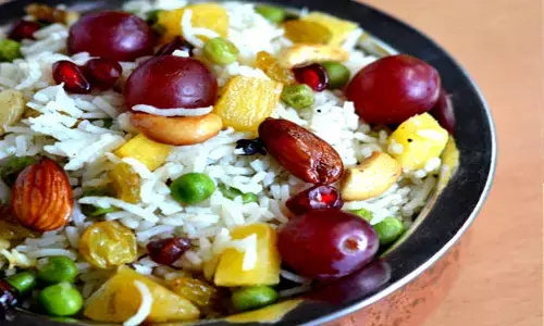 Kashmiri Pulao, is a very unique dish, with a richness that reflects the spirit of the beautiful valley.