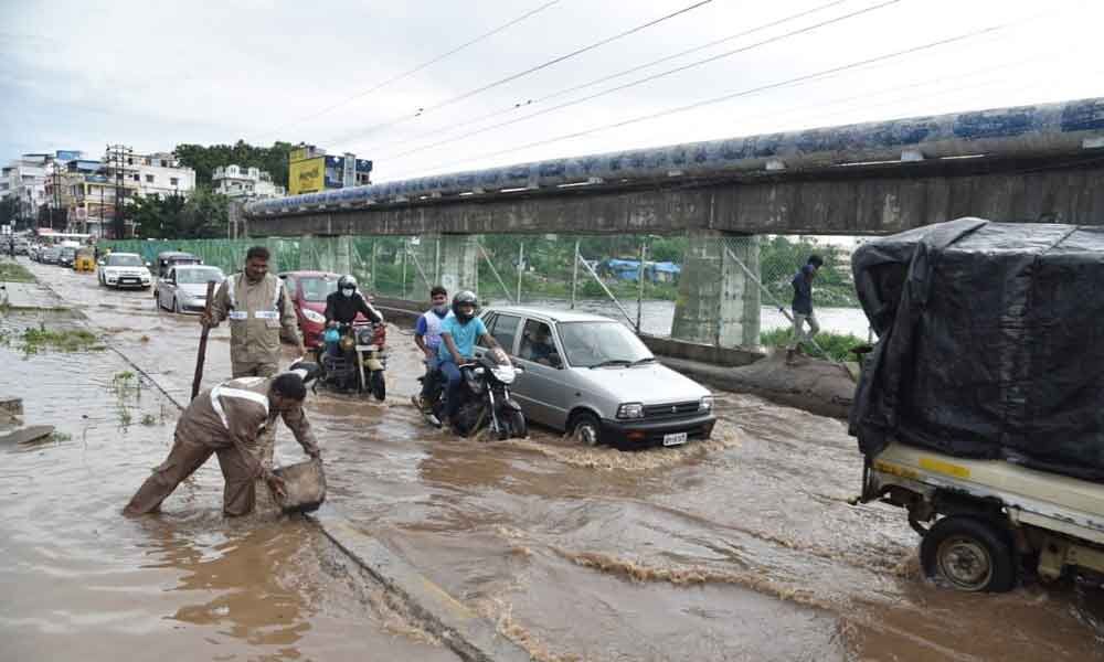 Hyderabad: Heavy Downpour Batters City