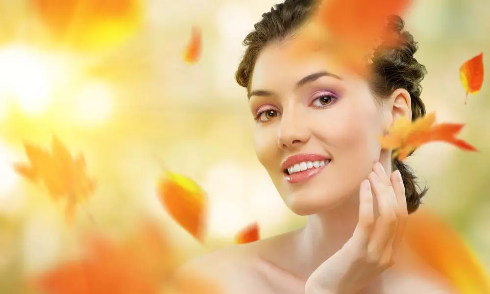Autumn skin rejuvenation and glowing tips