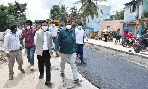 BBMP chief Gaurav Gupta inspects road repair work