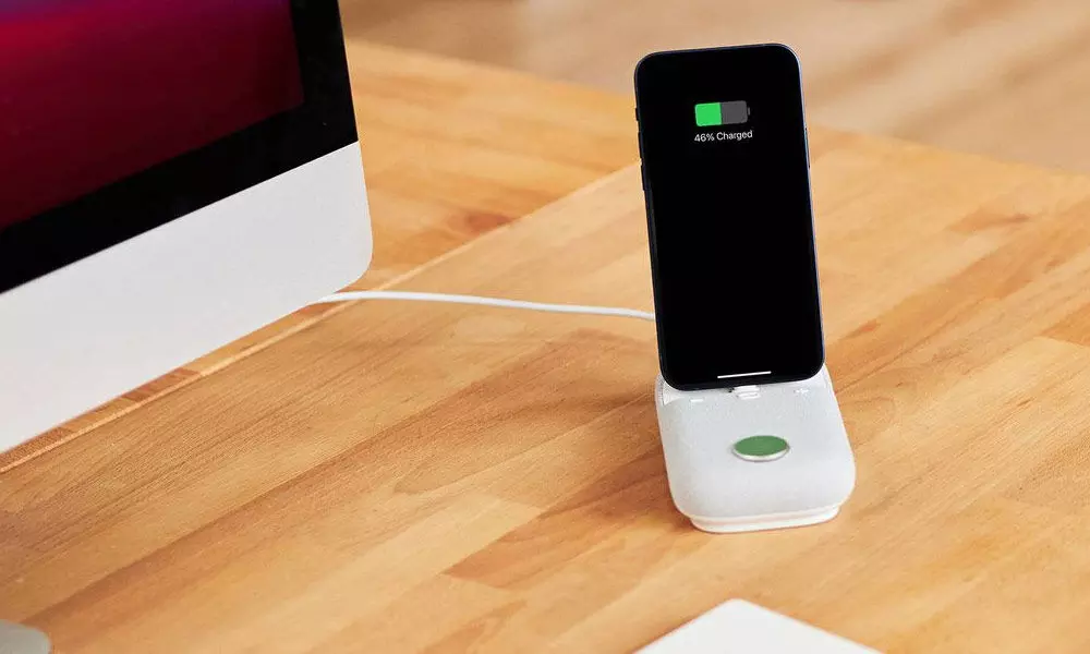 The first Designed for Google Meet device is a $ 200 phone dock