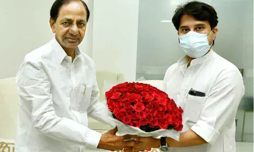 Scindia assures full support to strengthen aviation sector in Telangana