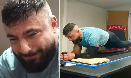 Man From Australia Holds Guinness World Record