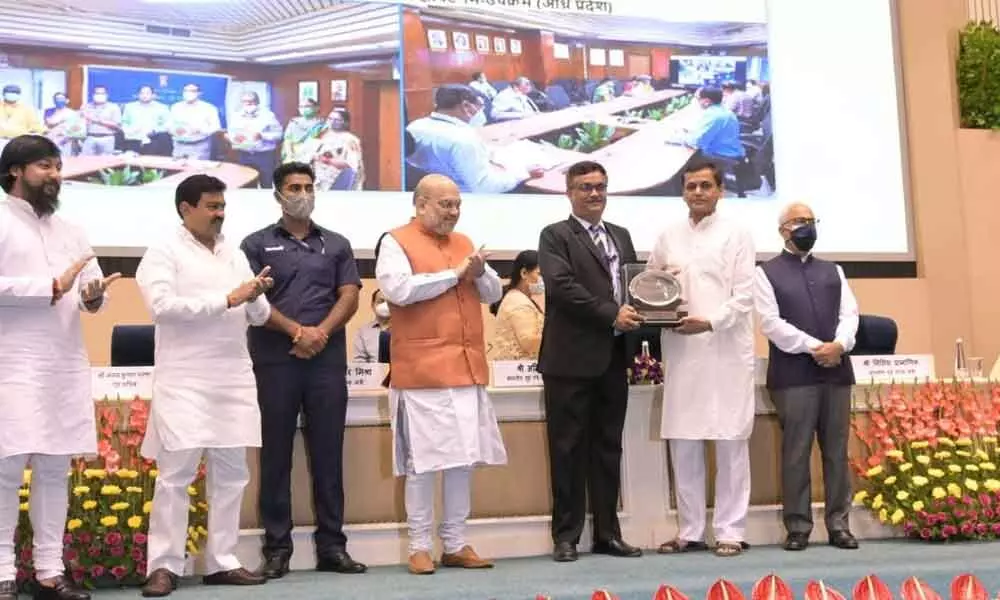 DK Mohanty, Additional Charge, RINL, receiving ‘Rajbhasha Keerti Puraskar’ for RINL from Union Minister of State for Home Affairs Nityanand Rai in the presence of Union Minister of Home Affairs Amit Shah in New Delhi